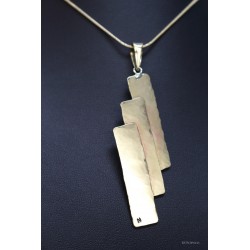 Collier et pendentif martelé en laiton