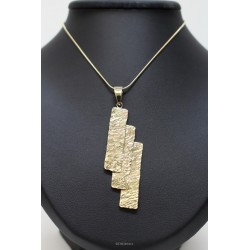 Collier et pendentif martelé en laiton